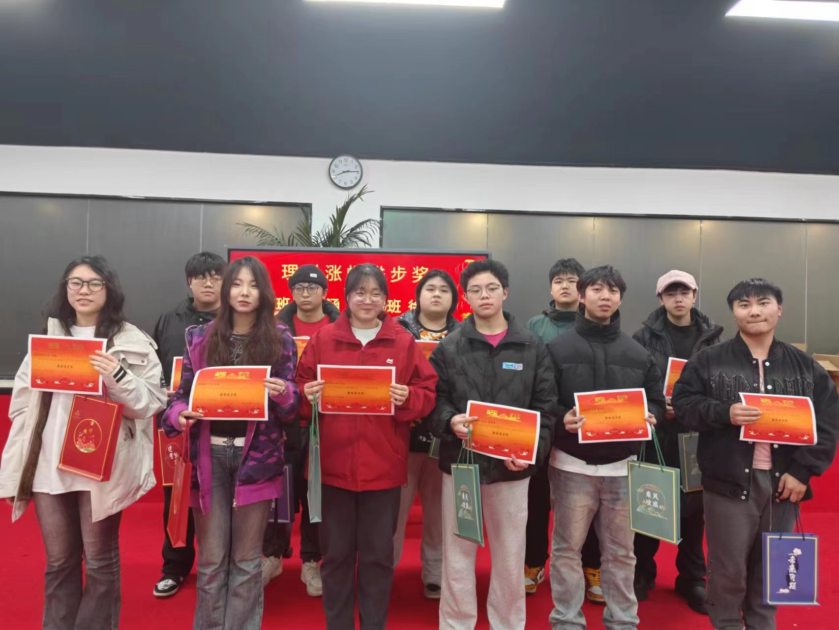 戴氏教育校区环境