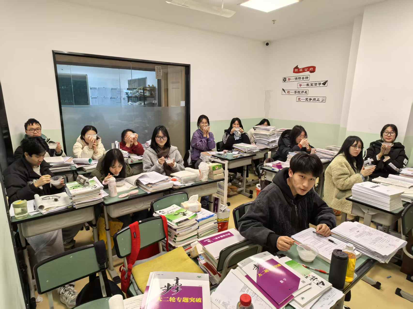 戴氏教育学员照片