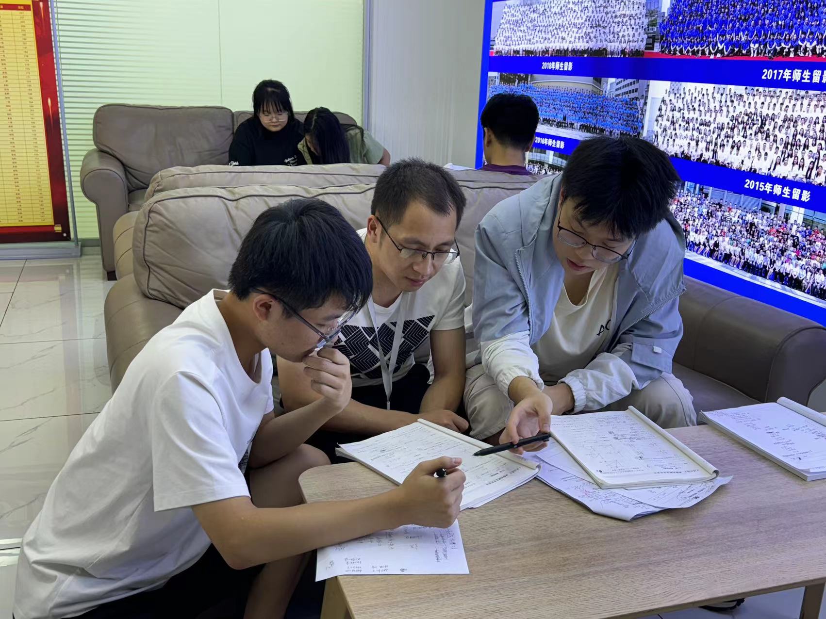 戴氏教育蓝天校区初二培优班重点高校录取率高