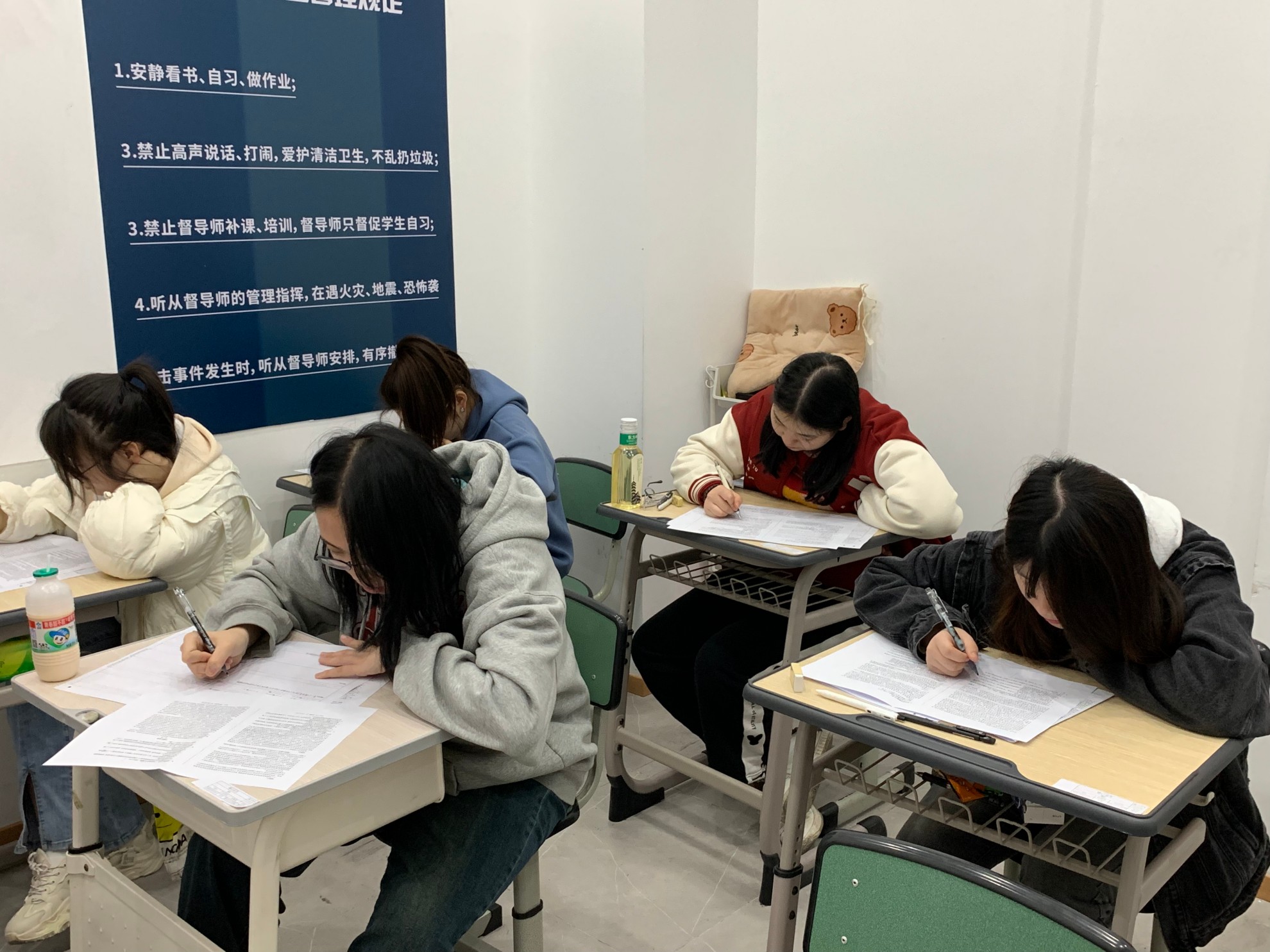 成都戴氏教育鼓楼校区初一补课班名师执教教学经验丰富