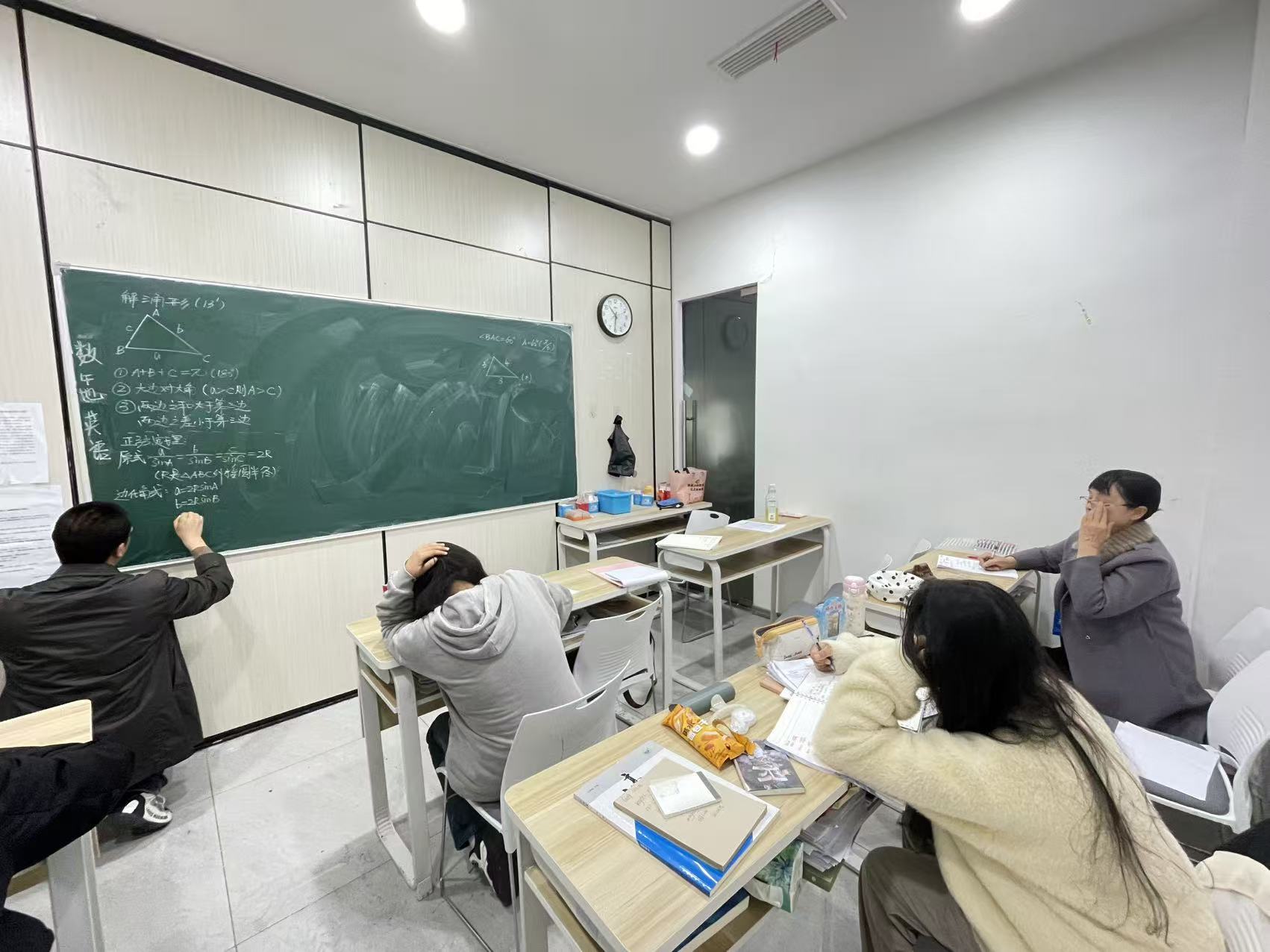 成都戴氏教育鼓楼校区初一补课班名师执教教学经验丰富