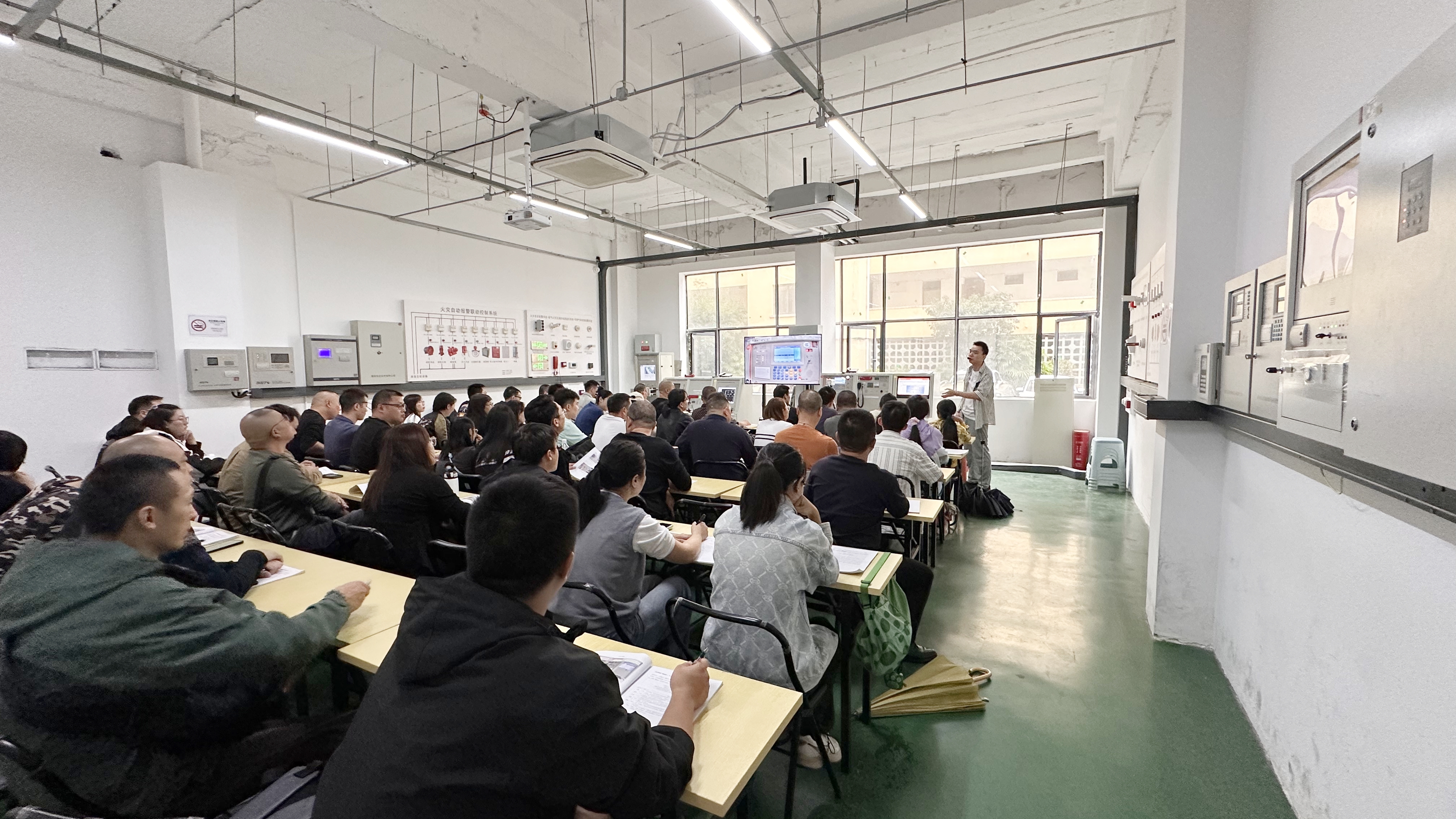 2026中级消防设施操作员报考条件，成都消防设施操作员培训机构地址