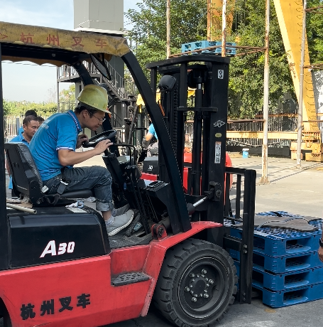 成都凯奇职业技能培训学校成都叉车N1证多久拿证?从报名到领证的完整时间线