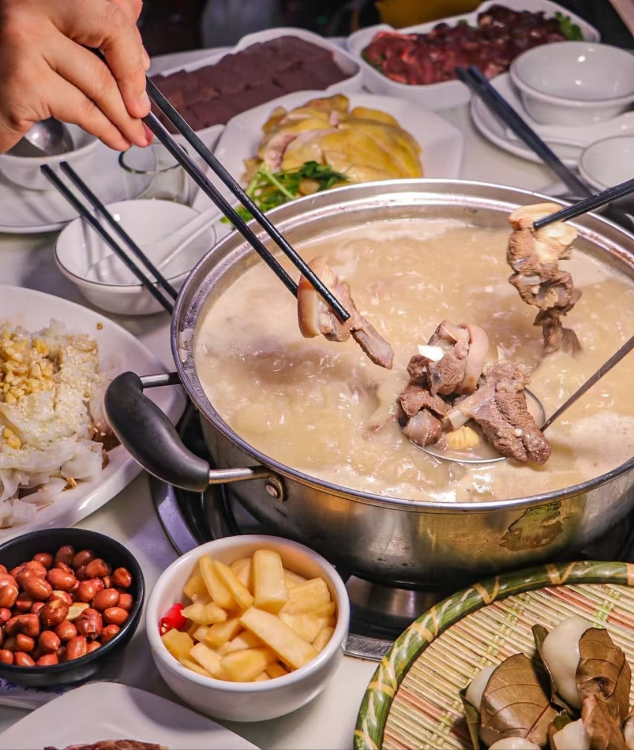 厨煌雷州羊肉火锅培训：掌握粤西暖冬风味技艺，抢占秋冬火锅热门赛道