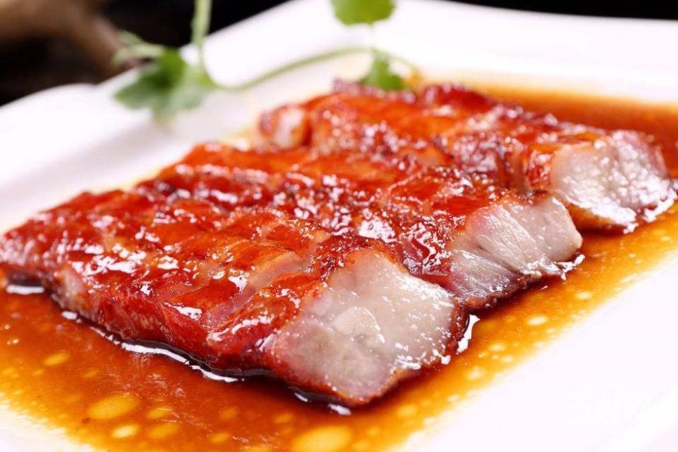 广式烧腊是粤菜中较具代表性的品类之一