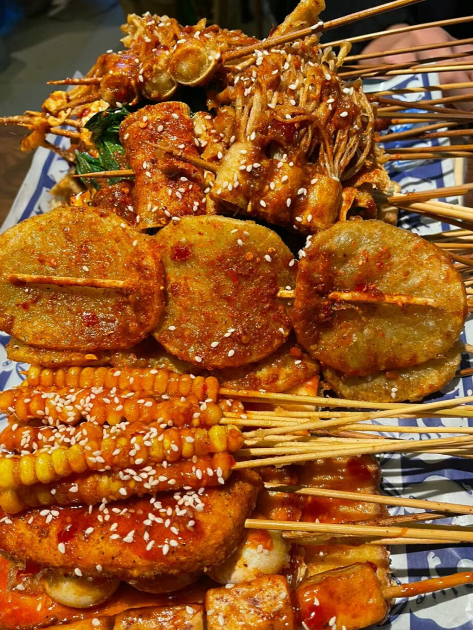 炸串技术培训推荐好日子餐饮，日常客流保持稳定状态